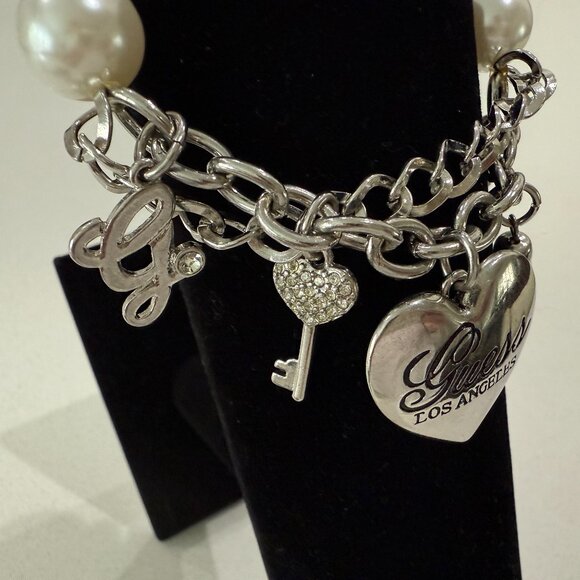 GUESS Los Angeles Faux Pearl Charm Bracelet - Picture 10 of 10